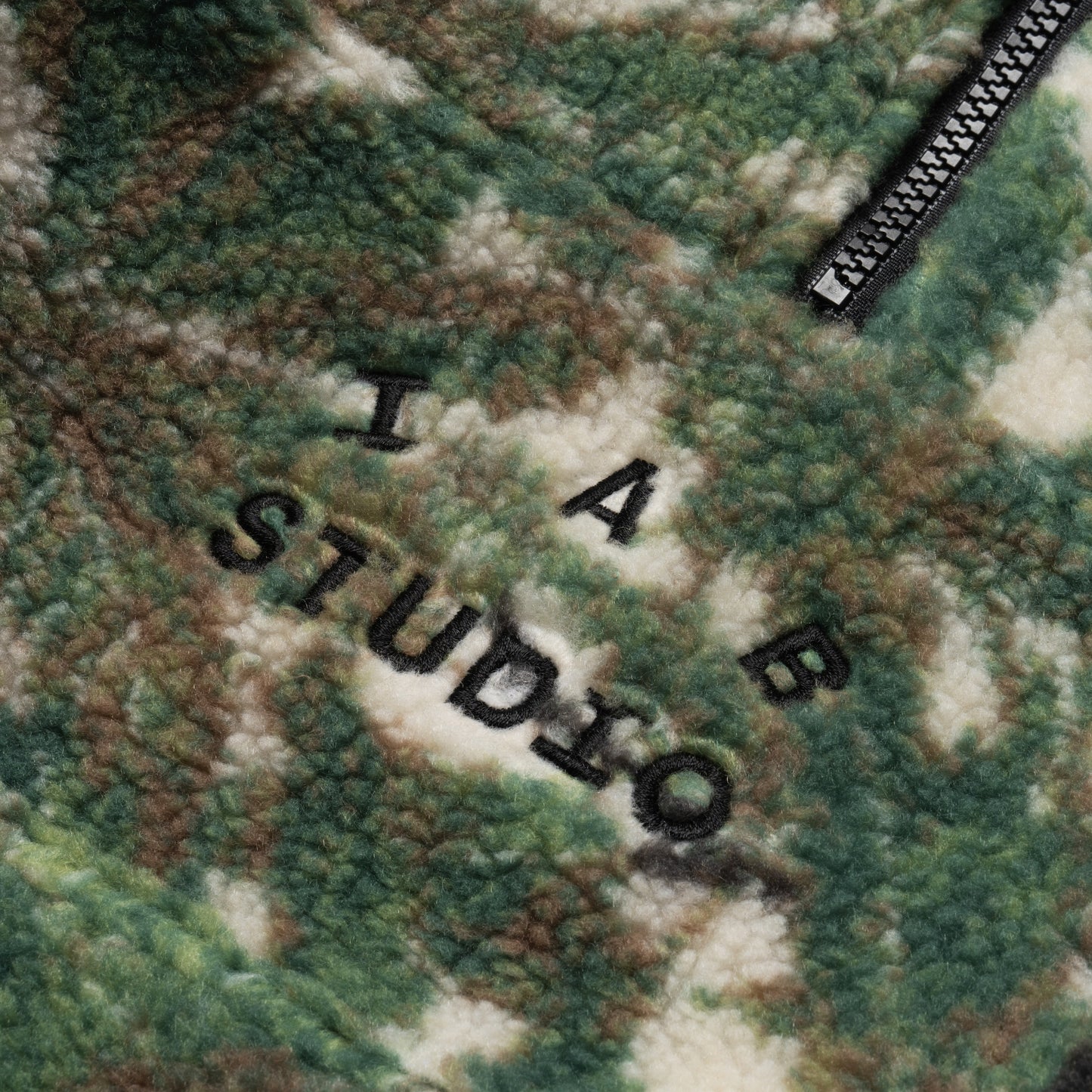 IAB STUDIO x Helinox Jacquard Half Zip-up - BUKHANSAN