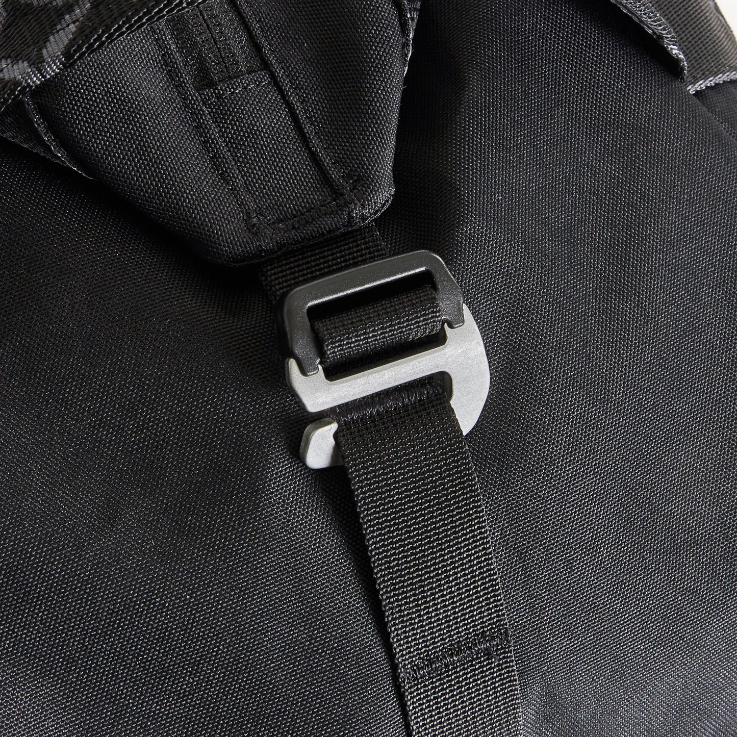 Classic Duffle S (Classic Tote) - Black