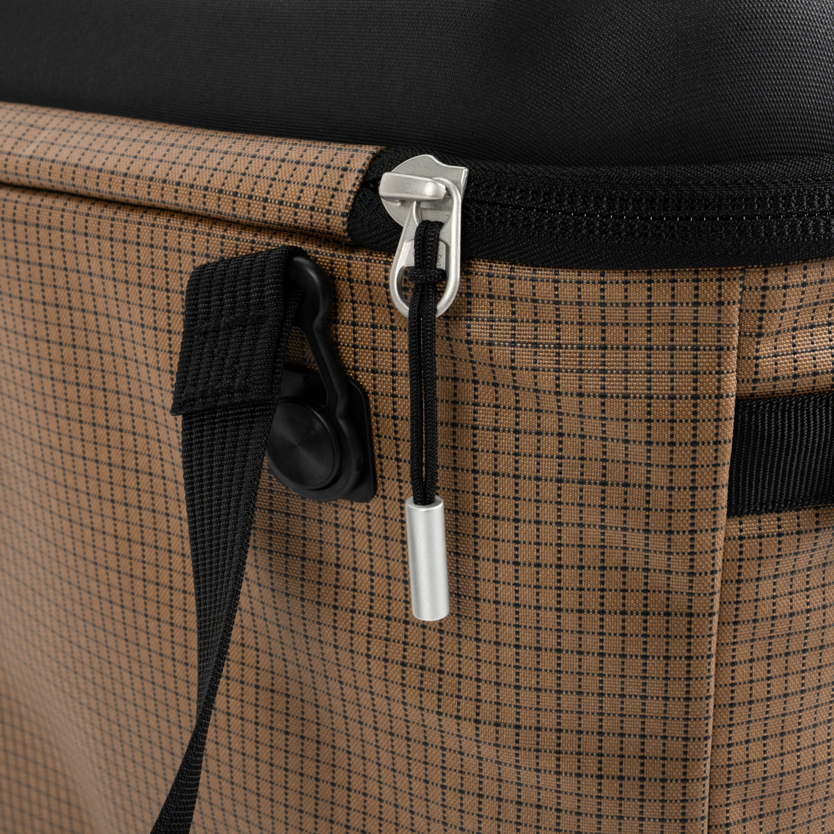 Hydro Flask® Campcore Carryout™ Cooler 30L - Latte Brown